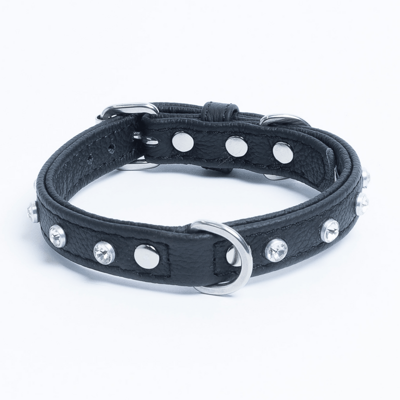 Charming collar