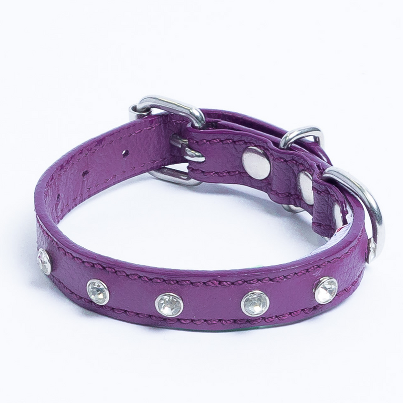 Charming collar