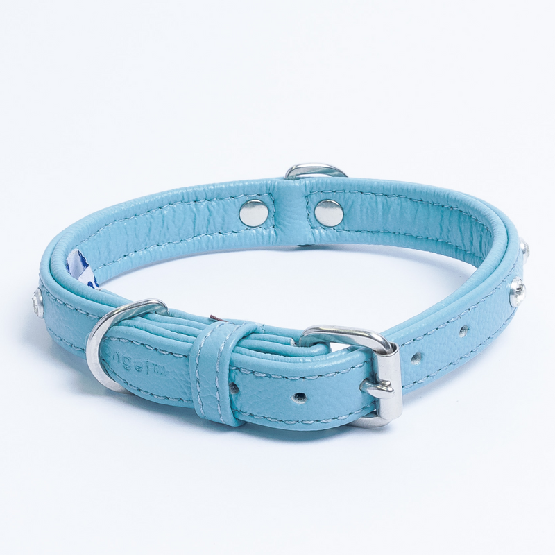 Charming collar